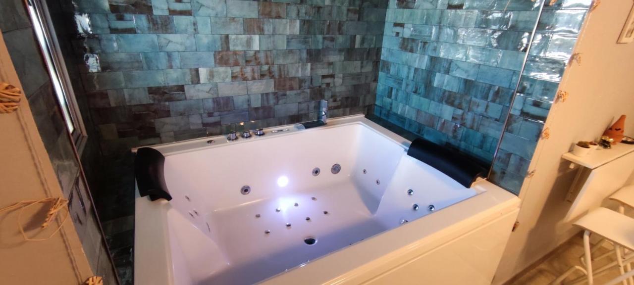 헤레스 Latorre Jacuzzi Jerez 아파트 외부 사진